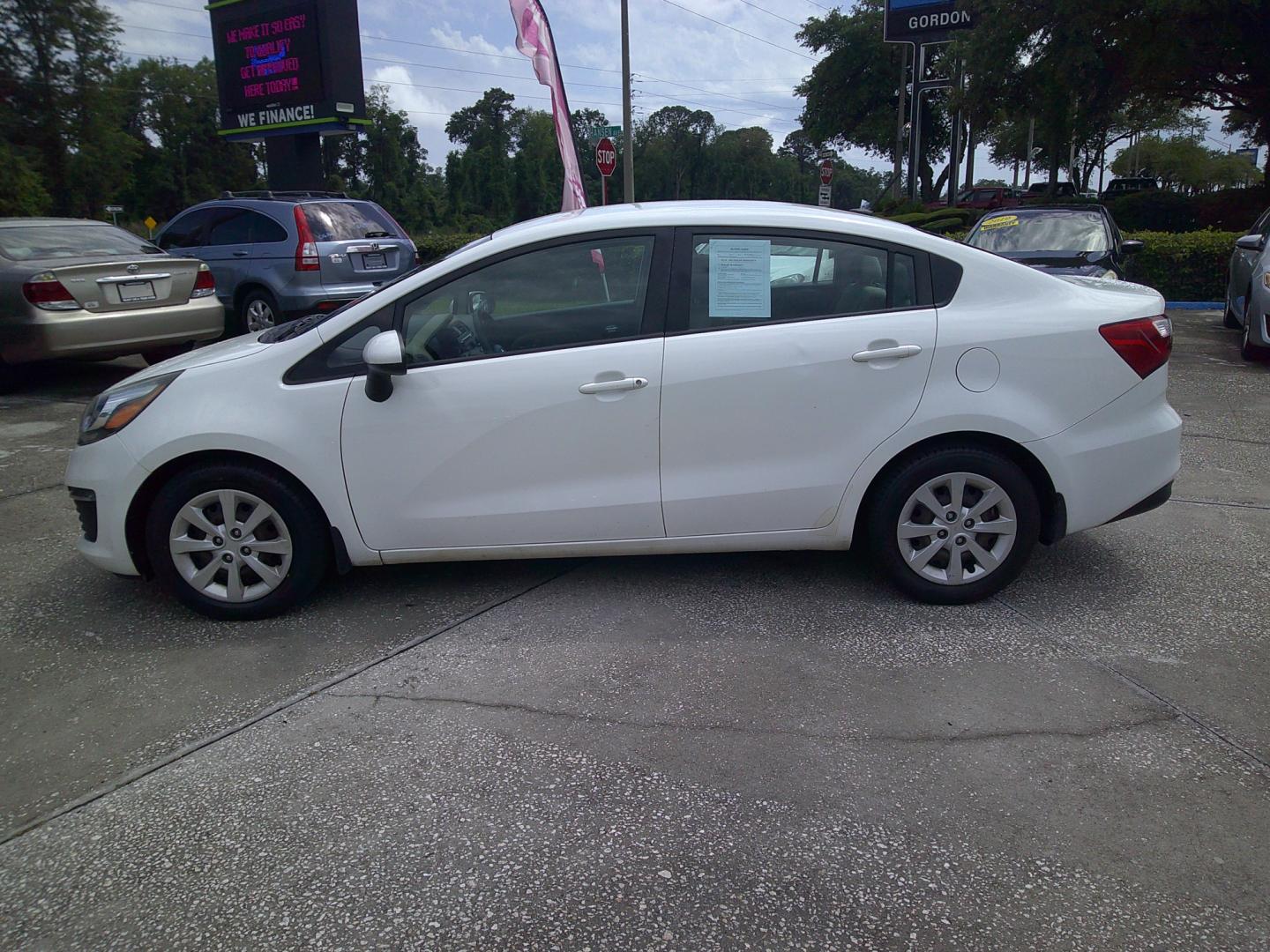 2016 WHITE KIA RIO (KNADM4A39G6) , located at 1200 Cassat Avenue, Jacksonville, FL, 32205, (904) 695-1885, 30.302404, -81.731033 - Photo#4